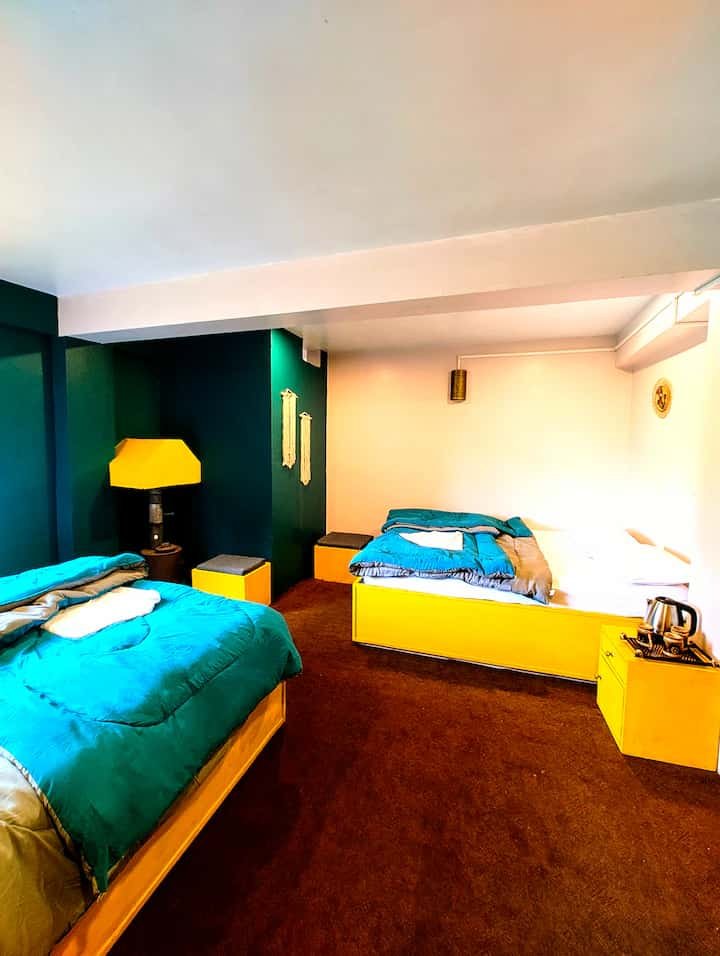 Hidden monkey darjeeling hostel booking